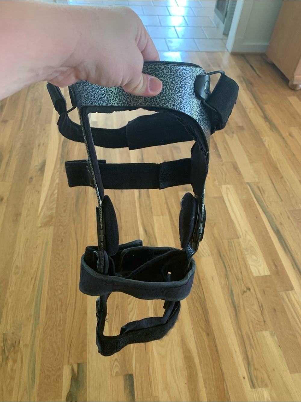 Donjoy Armor Knee Brace with Standard Hinge